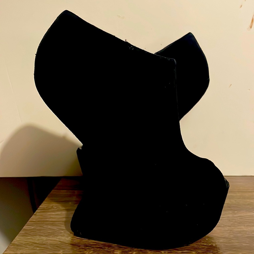 Giuseppe Zanotti monster lady Gaga shoe
